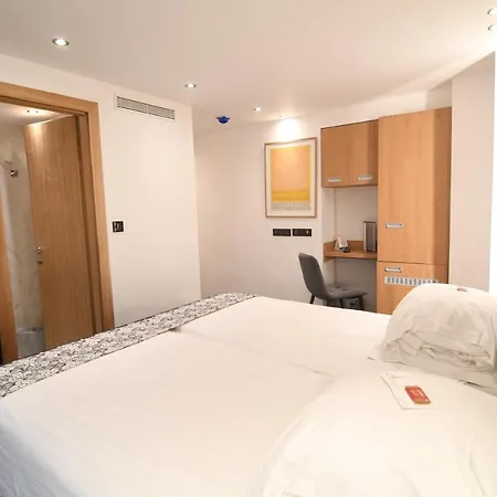 Aida Opera Hotel 3*